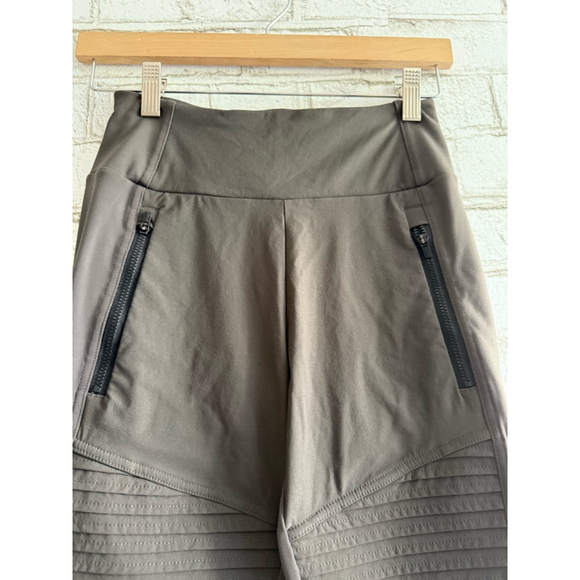 Athleta Headlands Hybrid Moto Tight Green/Gray size 2 - Picture 4 of 10